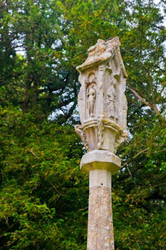 15th century cross, Ampney Crucis