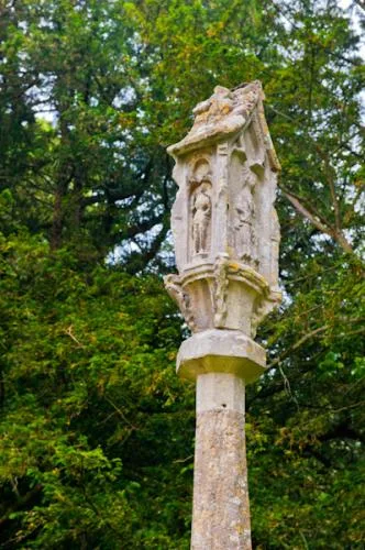 15th century cross, Ampney Crucis