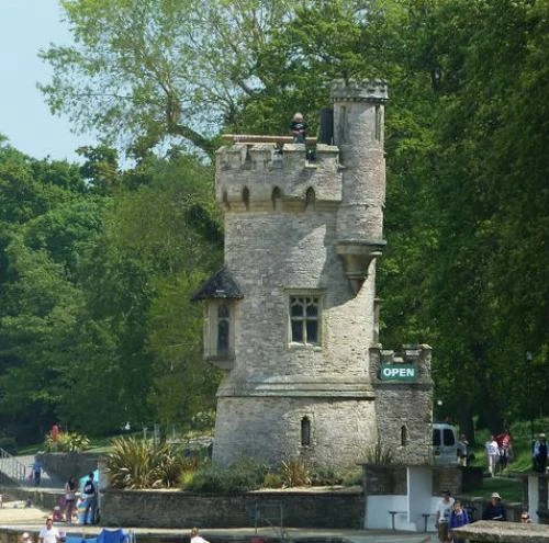 Appley Tower, Ryde (c) Rob Farrow