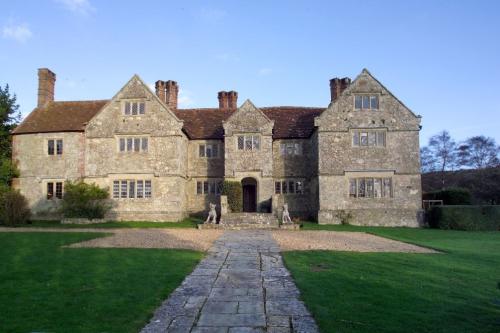 Arreton Manor