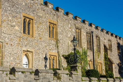 Arundel Priory, 1380