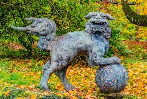 The Foo Dog sculpture