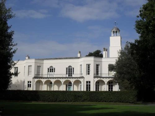 Hotham House, Bognor Regis (c) andrew auger