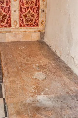 John Curwen tomb (d. 1441)