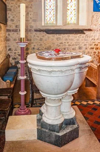 The marble trefoil font