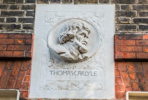 Bust of Carlyle on the front facade