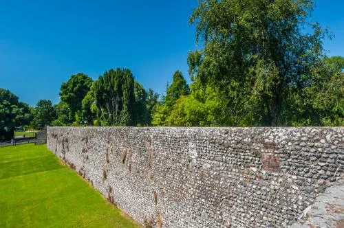 WCity wall, Bishop's Palace Gardens