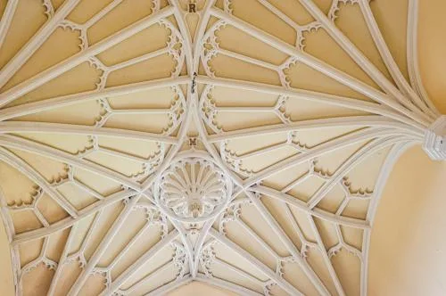 Entrance hall vaulting
