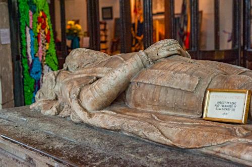 Sir Thomas Cheyne effigy