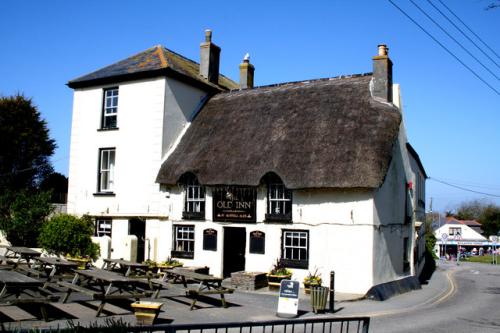 Mullion Old Inn (c) Dr Neil Clifton