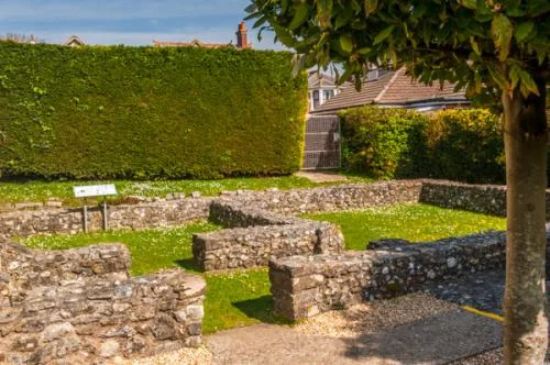 Reception room foundation walls