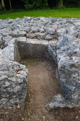 One of the side chambers