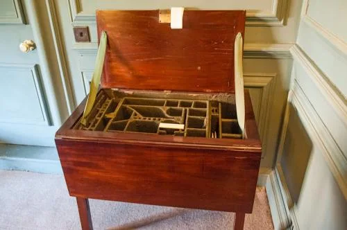 General Wolfe's campaign canteen chest