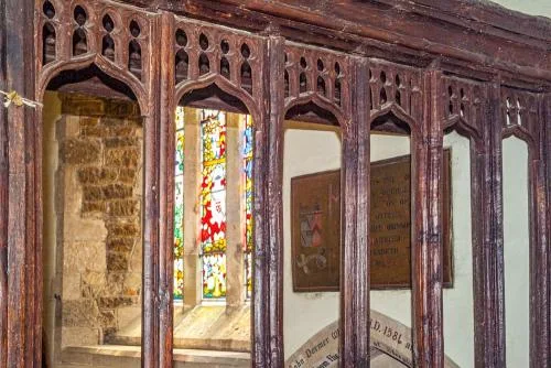 15th-century wooden screen