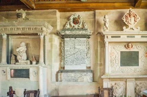 17th-century Leigh memorials