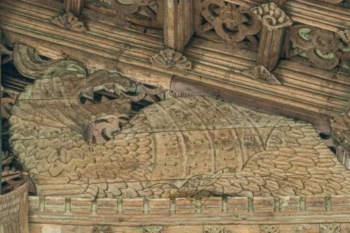 WMedieval wyvern carving