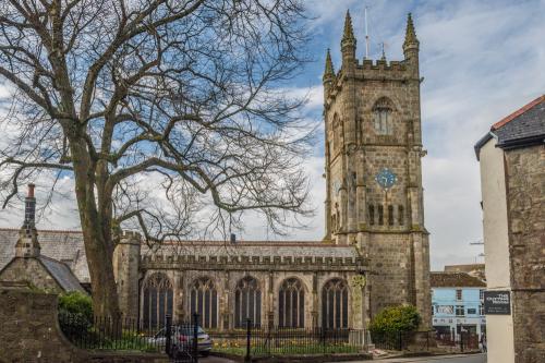 Holy Trinity church, St Austell