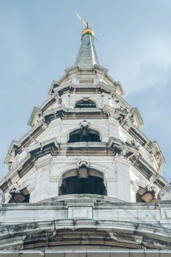 The wedding cake steeple