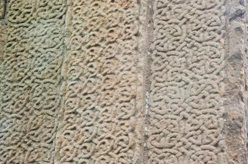 Interlace decoration, front face