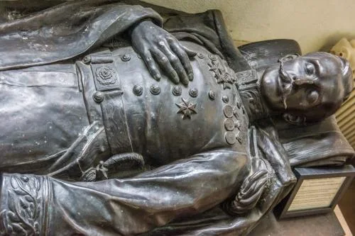 William James effigy