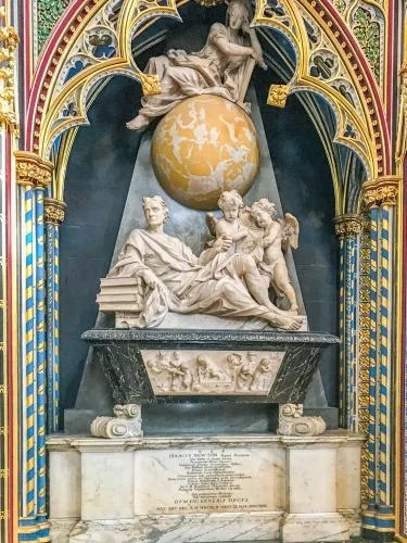 Sir Isaac Newton memorial