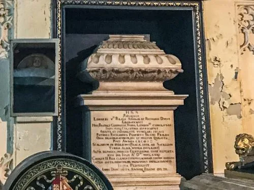 Princes in the Tower memorial