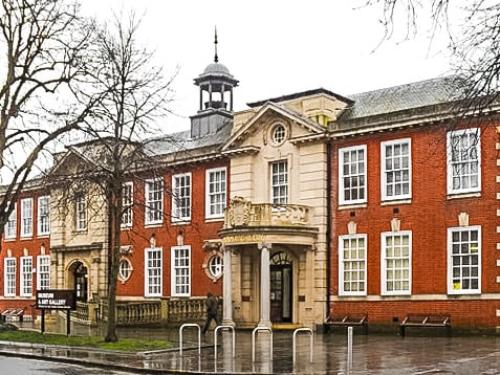 Worthing Museum (c) Basher Eyre