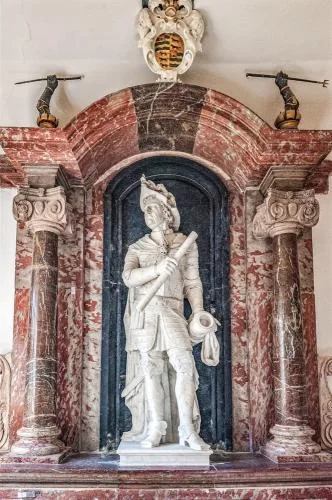 Admiral Sir Robert Holmes Memorial, 1692