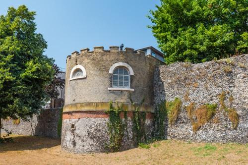 Zoar Chapel from the east (Lower Bridge Street)