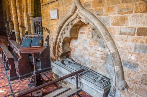 The tomb niche and effigy