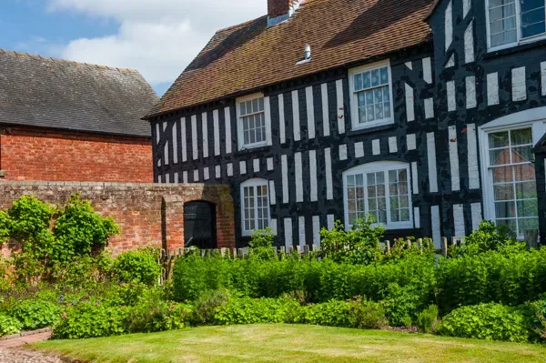 The Hunting Lodge (right)