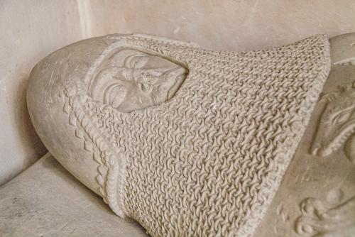 Sir Sir Thomas Cawne effigy