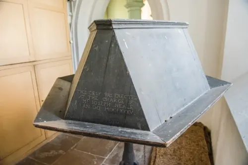 The 17th-century reading desk