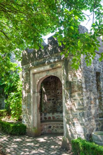 Poor's Portion Hospital doorway (1630)