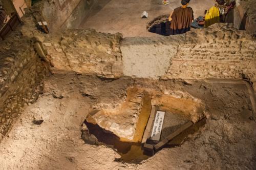 Hypocaust heating system