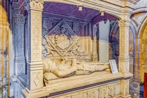 Sir Thomas Wyat memorial