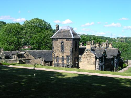 Shibden Hall (c) Charlesdrakew