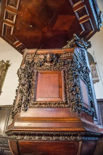 The superb 17th-century pulpit