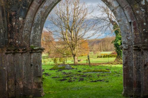 Looking through the crossing arch