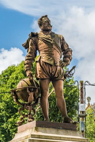Sir Francis Drake statue
