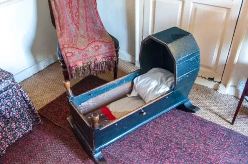 The Carlyle family cradle
