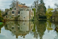 English Castles Photo Gallery, Scotney Castle