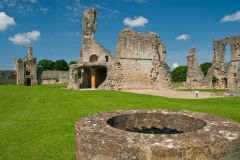 English Castles Photo Gallery, Sherborne Old Castle