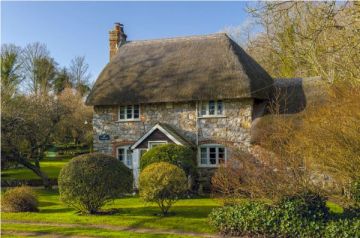 Thatched Cottage in Lockeridge, Wiltshire Prints