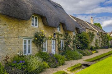 Thatched Cottages in Minster Lovell, Oxfordshire Prints