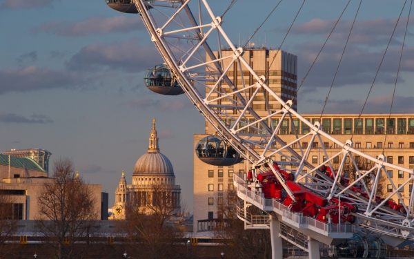 London Eye and St Pauls